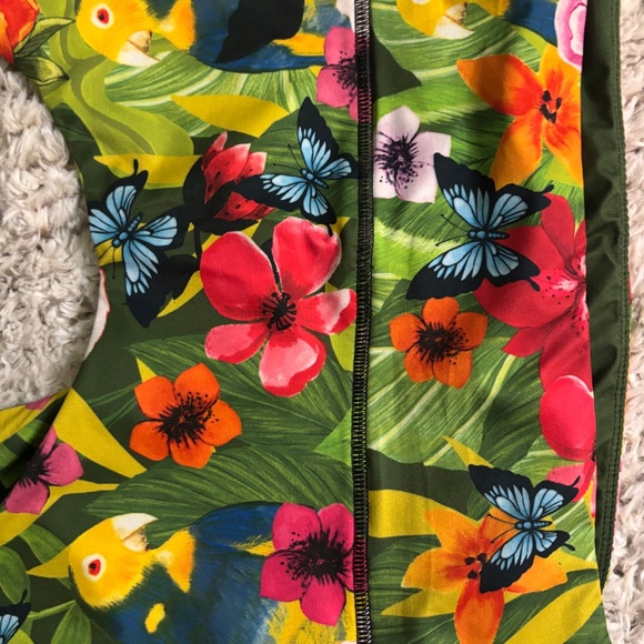 Yoga Democracy Sports Bra Tropical Print Size Large - Picture 4 of 4